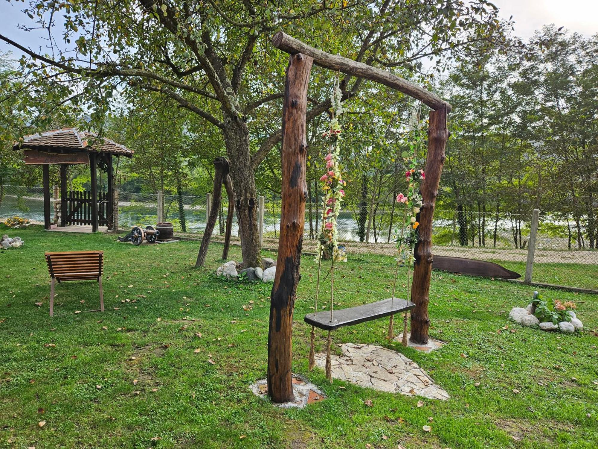 Apartment Drinska Dedovina